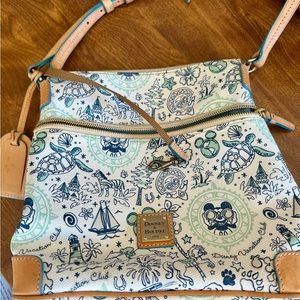 Disney DVC Dooney 25th anniversary crossbody bag Disney Vacation Club